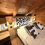 Le Montagnard En Bois *