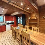 Le Montagnard En Bois *