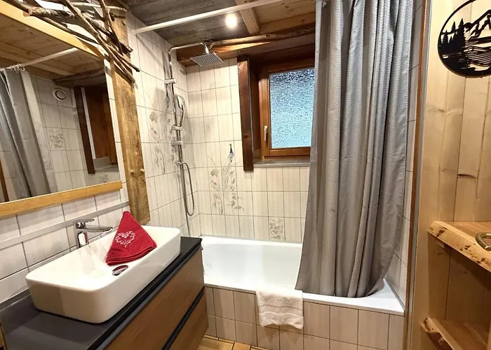 Le Montagnard En Bois *