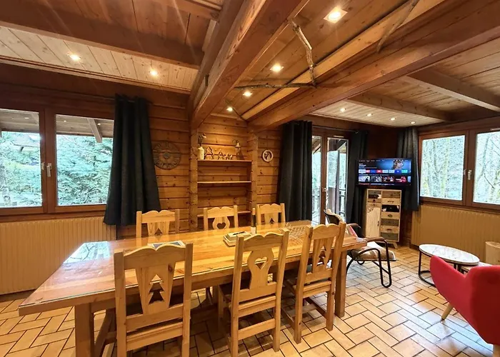 Le Montagnard En Bois Horská chata