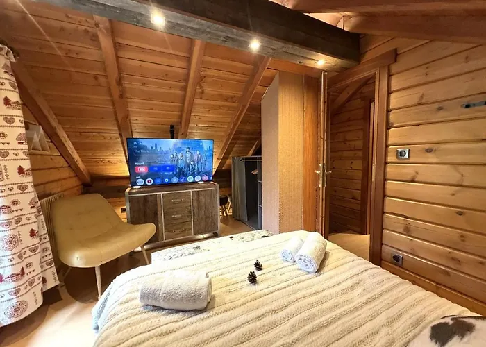 Le Montagnard En Bois * La Bresse